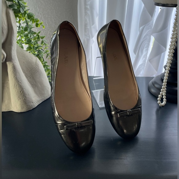 Prada Metallic Charcoal Grey Flats Size 9 (39) - Picture 5 of 12